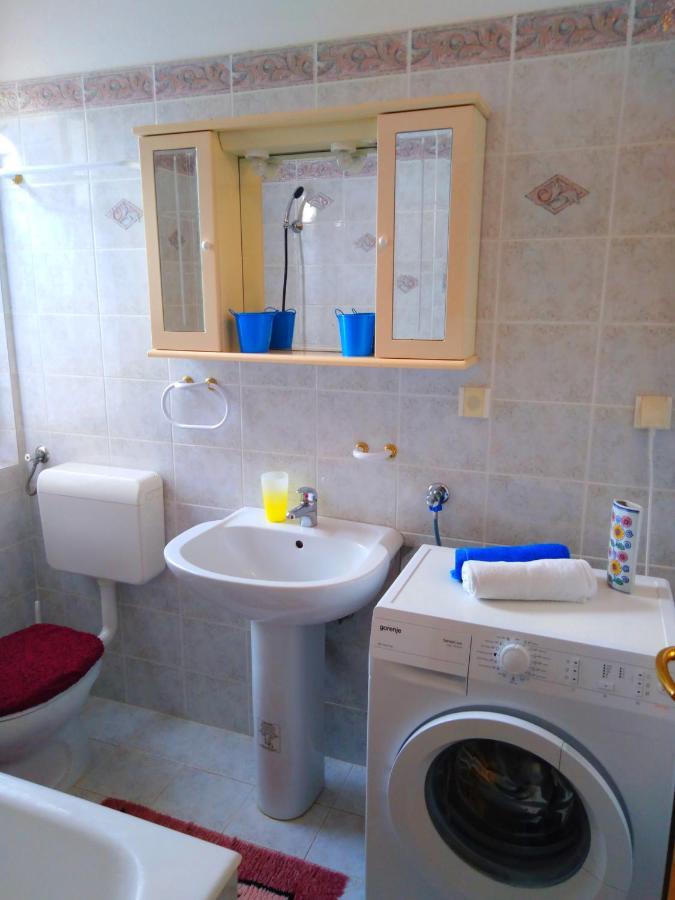 Apartments Vesna Kampor ภายนอก รูปภาพ