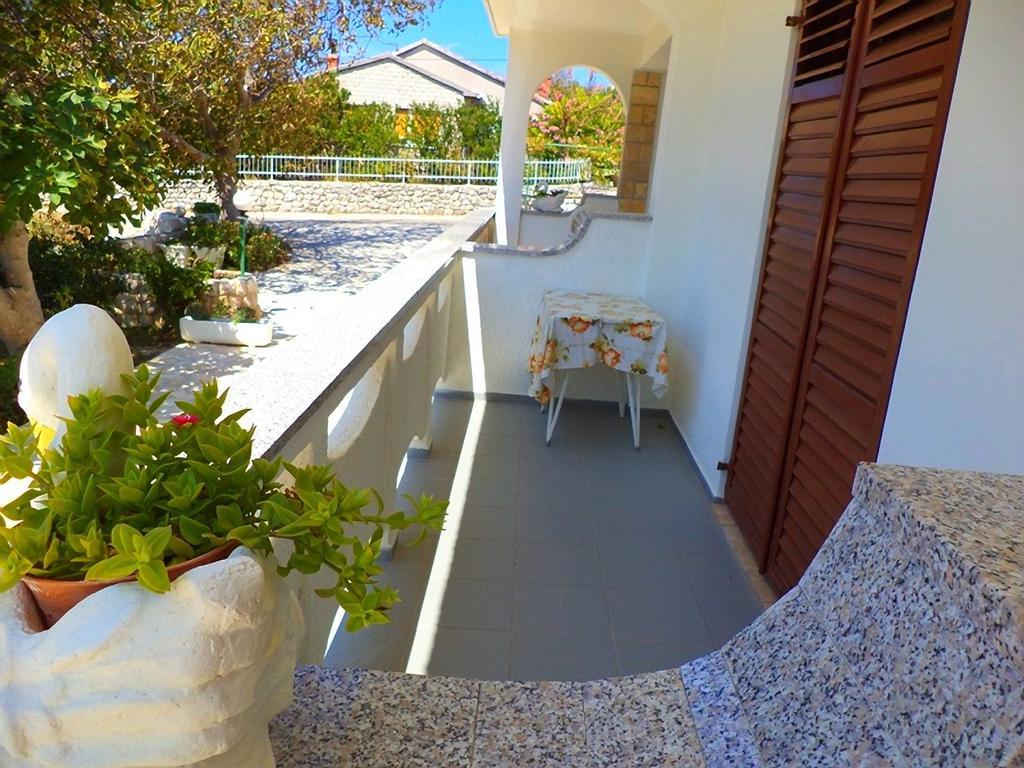 Apartments Vesna Kampor ภายนอก รูปภาพ