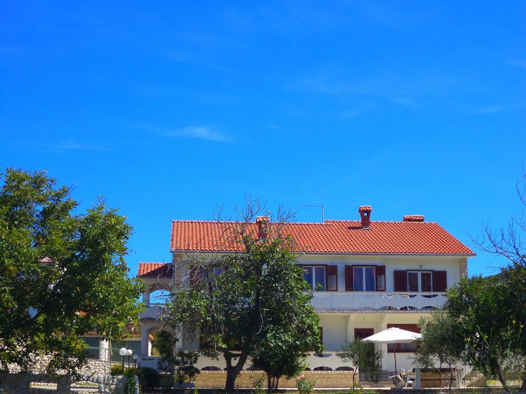 Apartments Vesna Kampor ภายนอก รูปภาพ